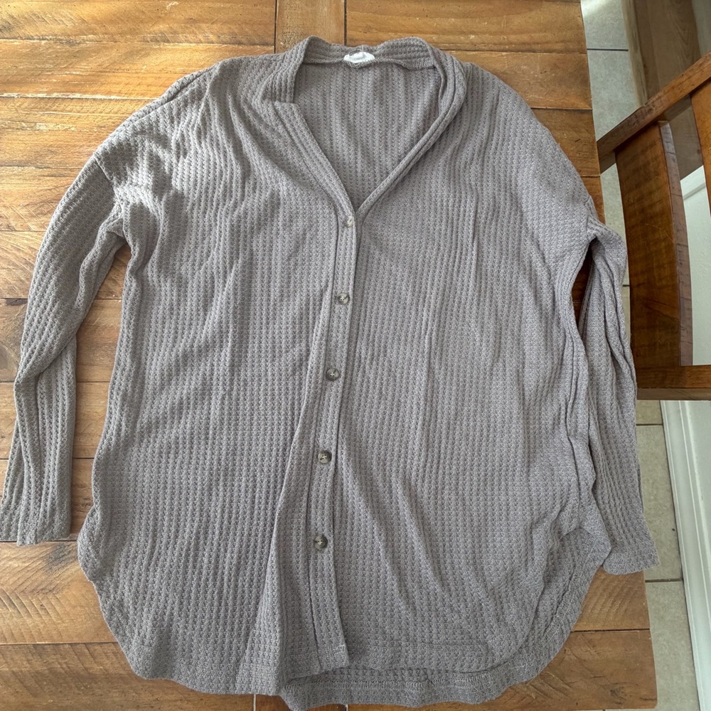 LA MIEL Textured Knit Cardigan in Gray